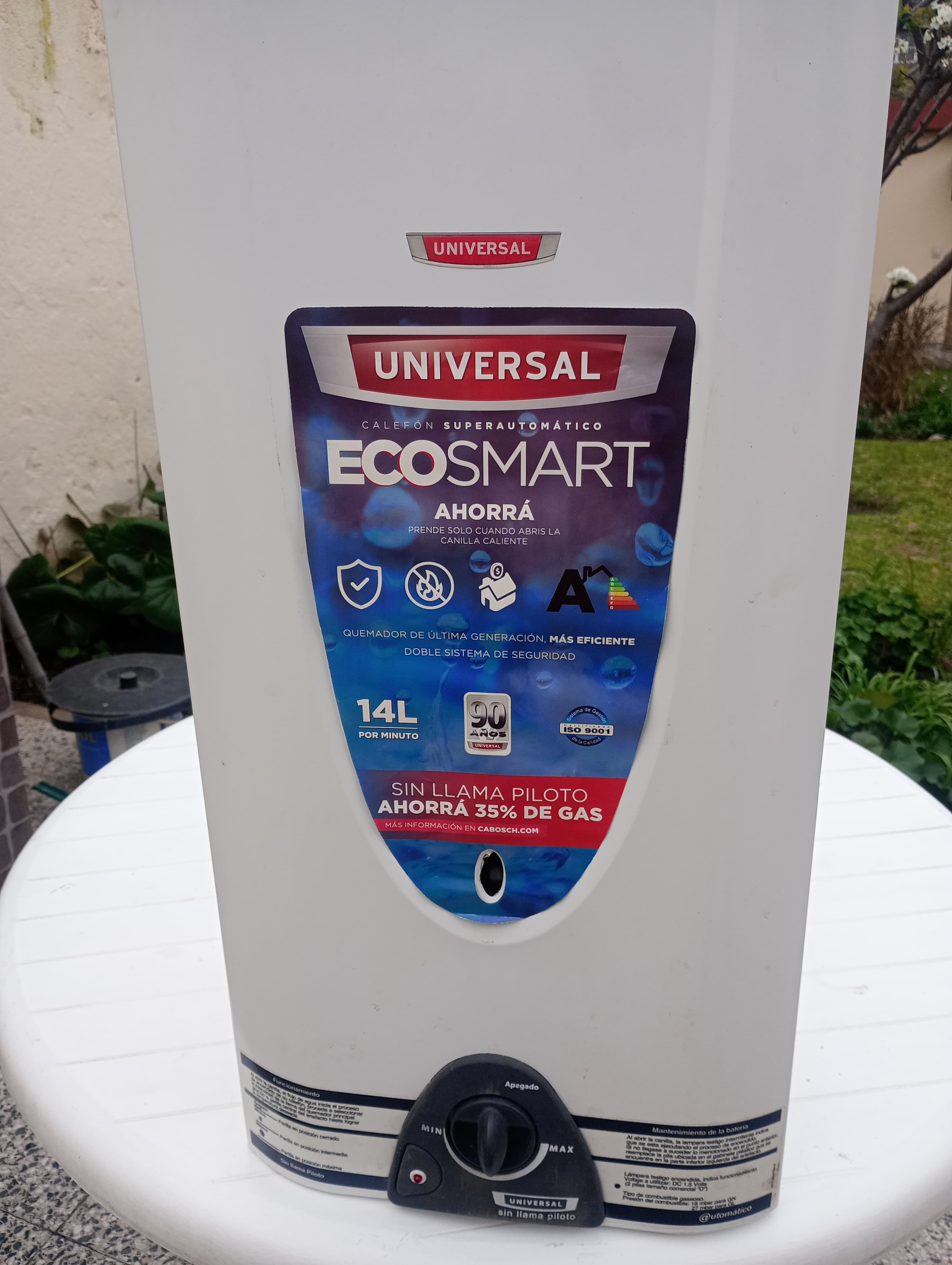 Calefon Universal Eco Smart de 14 litros