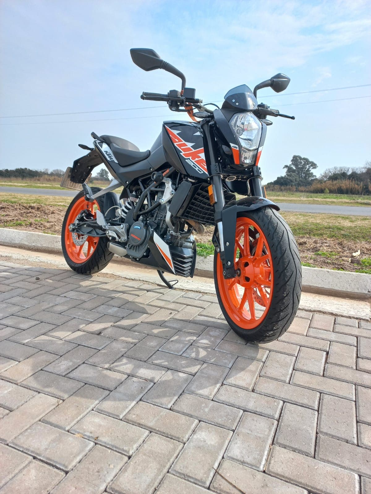 MOTO KTM DUKE 200 CC