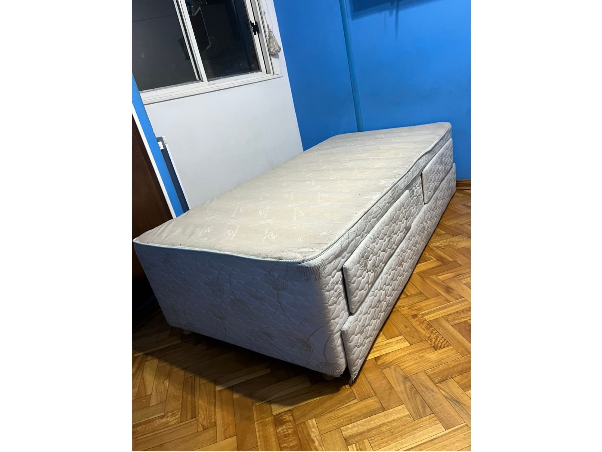 Cama-Sommier con cajones y cama extra