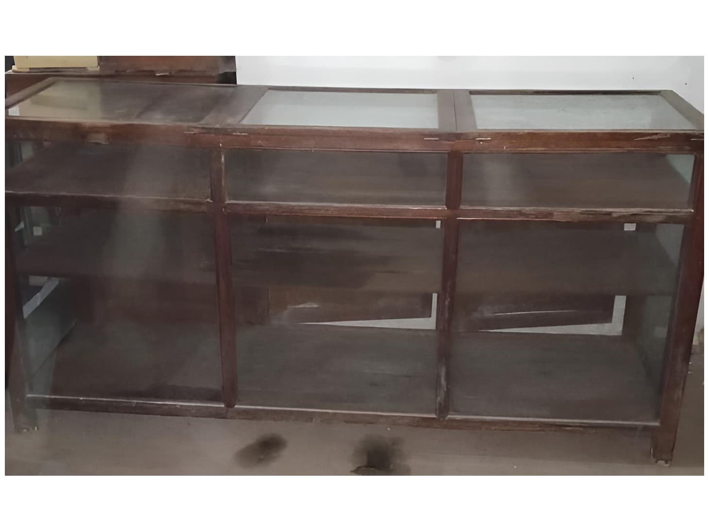 Mueble Mostrador Exhibidor Antiguo de Madera y Vidrio